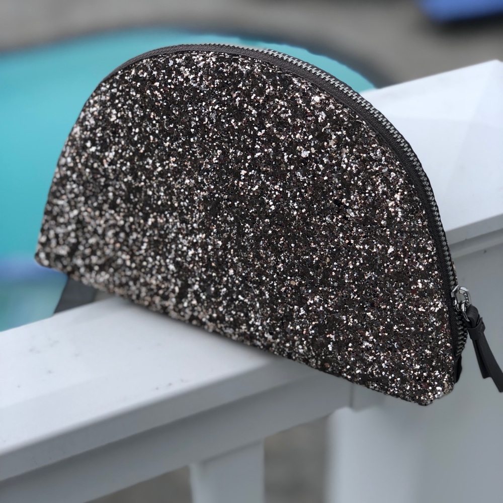 Banana republic purse with built in battery pack
